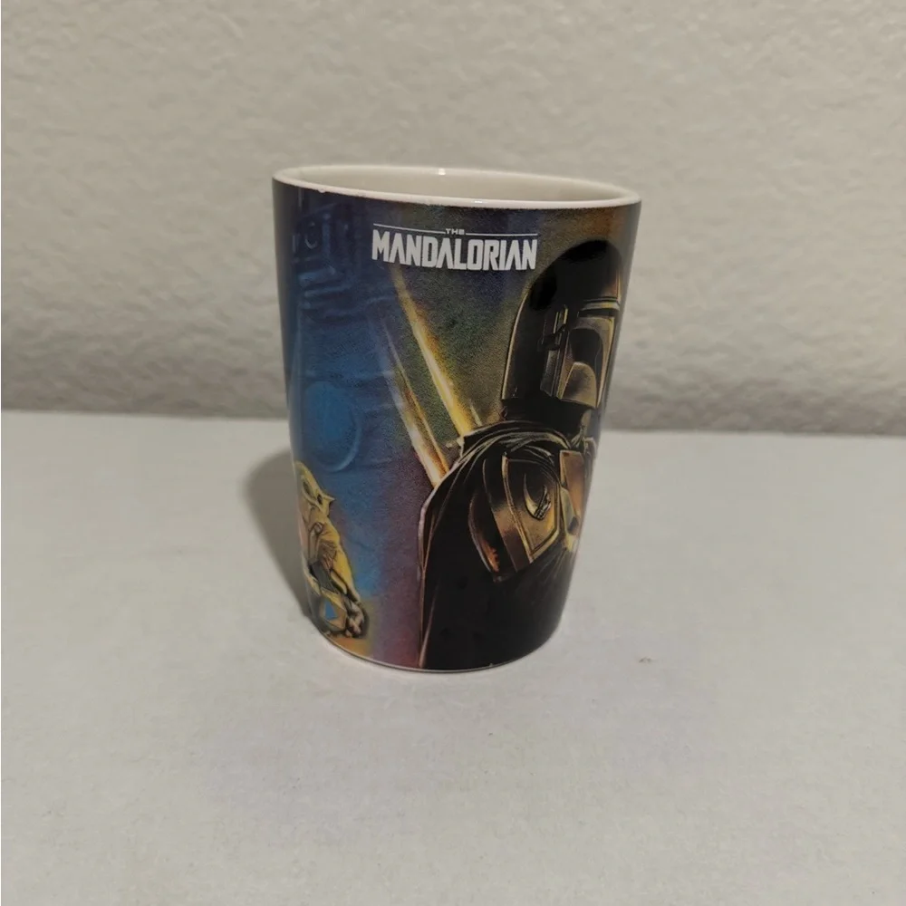 Star‎ Wars Mandalorian 3D Armor Arm Shoulder Handle Coffee Mug Galerie 14oz